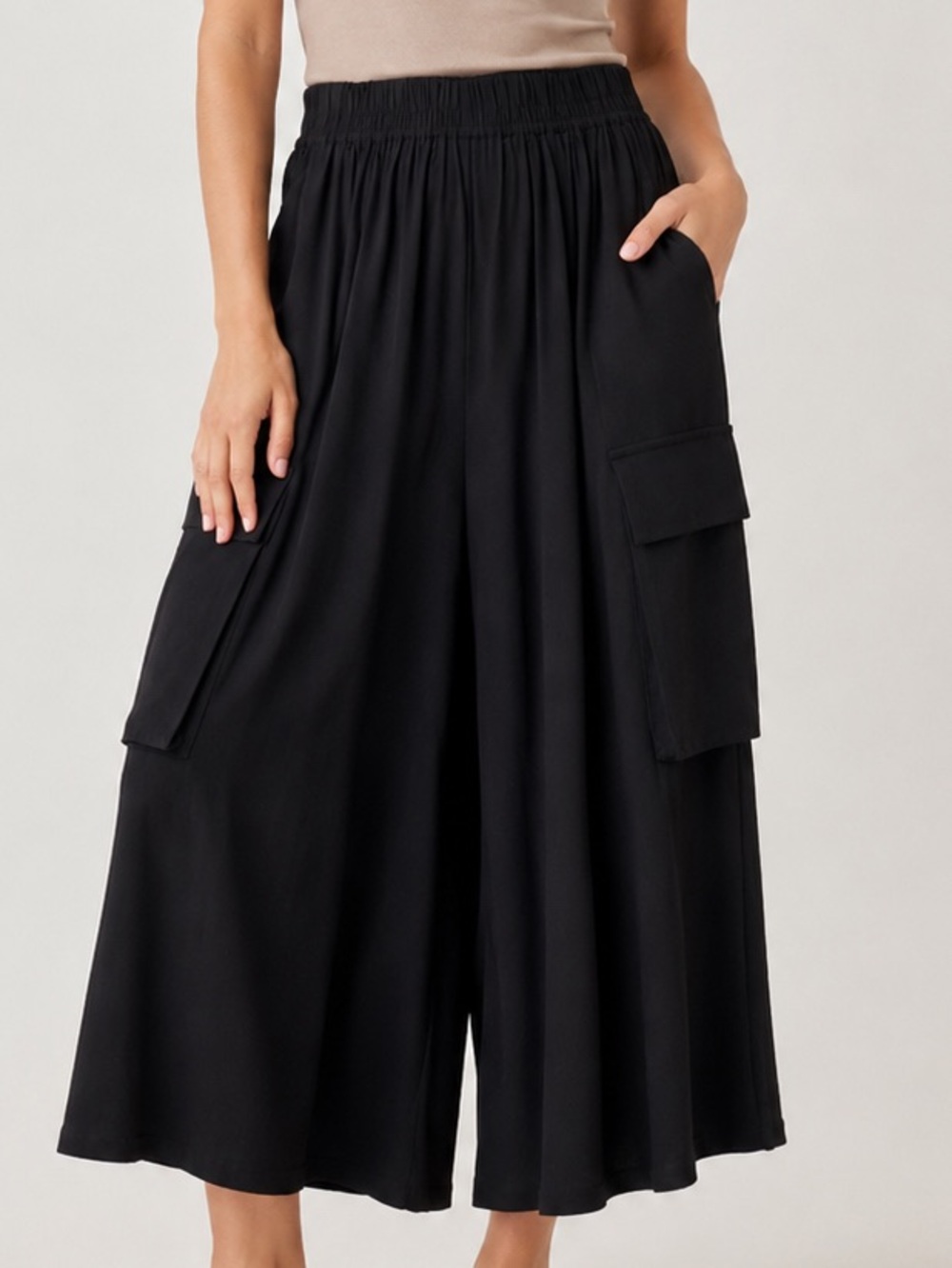 Ruti Black Wide Leg Cargo Culotte Pants S/M Stretch Pull On